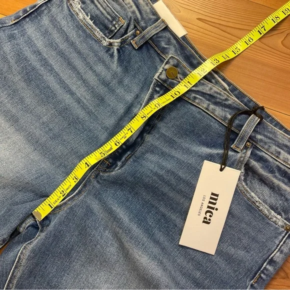 Mica Denim Criss Cross Boy Crop Distressed Fray Hem Stretchy 36” Waist New 32